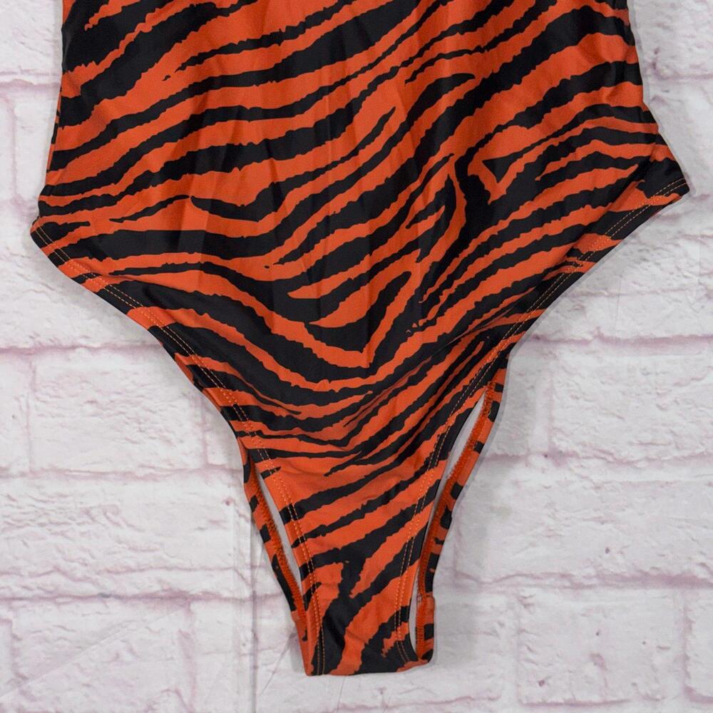 Missguided Tiger Print One-Piece Swimsuit Size 8 - Picture 3 of 6